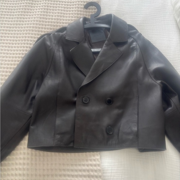 Massimo Dutti cropped leather trench - Picture 2 of 5